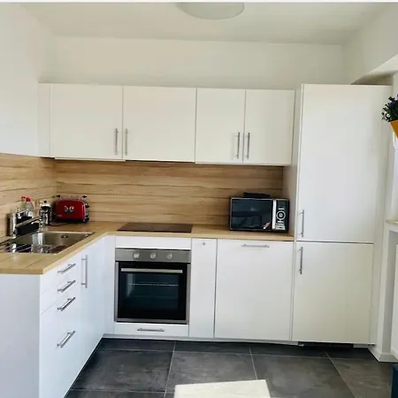 Large 1 Bedroom In Center With Terrace & Parking -67b
